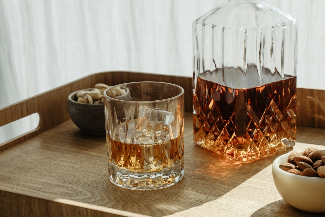 Should You Put Ice in Whisky? The Complete Temperature Guide (2024)